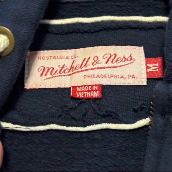 Mitchell & Ness Dallas Cowboys Size Medium full zip up Hoodie Blue Distressed - Picture 3 of 8